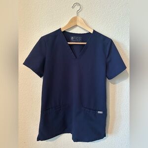 Figs Casma Three-Pocket Scrub Top